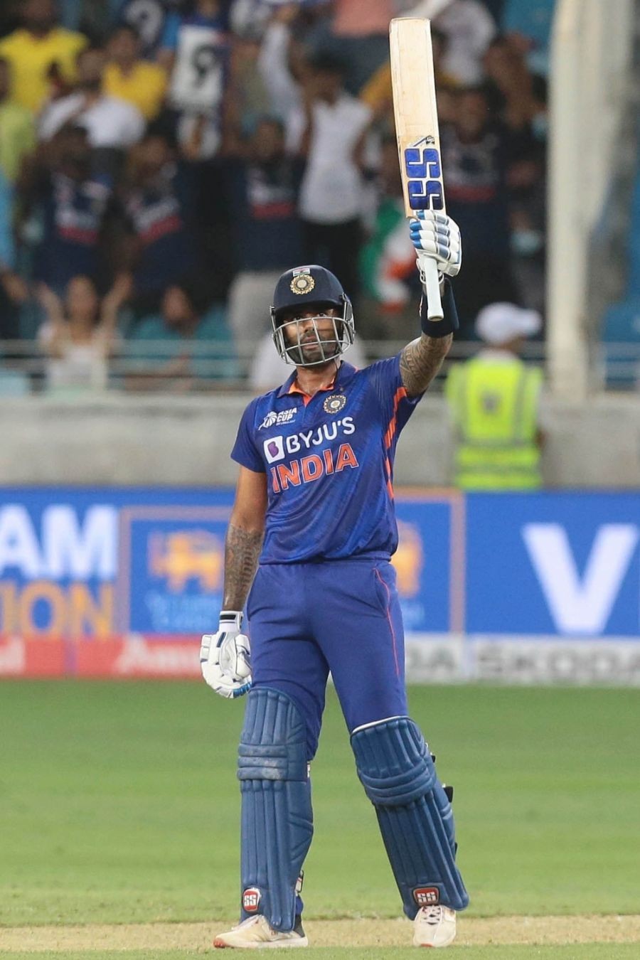 Dubai:India's Suryakumar Yadav raises his bat after scoring a half century during the T20 cricket match of Asia Cup between India and Hong Kong, in Dubai, United Arab Emirates, Wednesday, Aug. 31, 2022.(Photo:Raj Kumar/IANS)